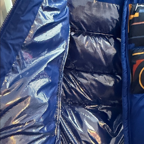 Columbia Royal Blue Puffer Vest with Graphic Lettering Panel new - Picture 3 of 6